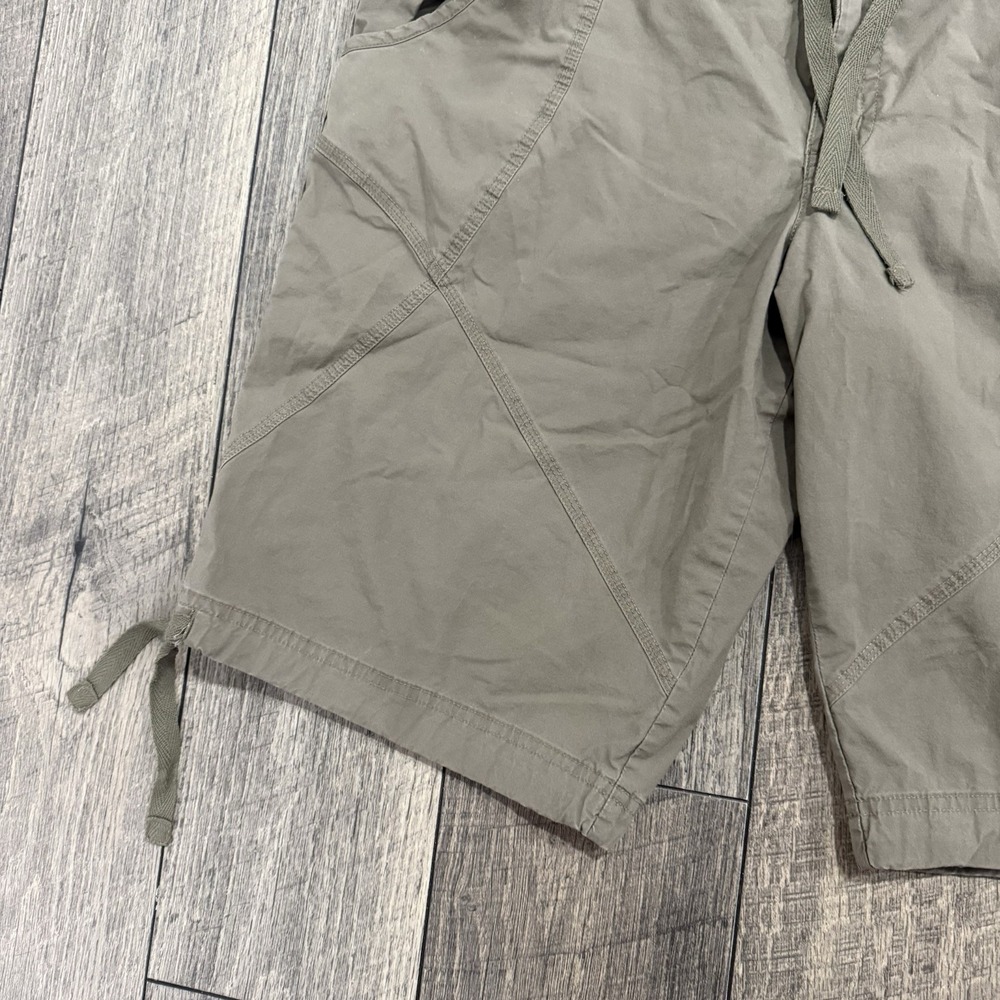 Vintage Nike Sportswear Shorts Womens Medium Green Chino Bermuda Outdoors Hiking - Picture 3 of 10